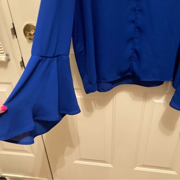 Vince Camuto Flutter Bell Sleeve Crepe Blouson Top Royal Blue Women’s Size XL - Picture 2 of 4